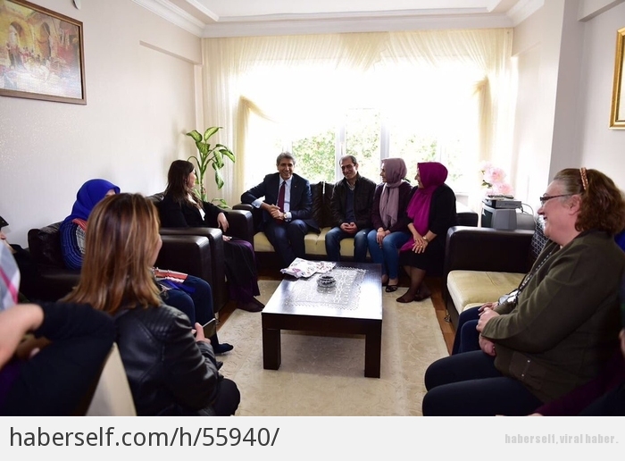 Fatih Belediye Başkanı Mustafa Demir�in Bir Türlü Yerinde Durmadığının
